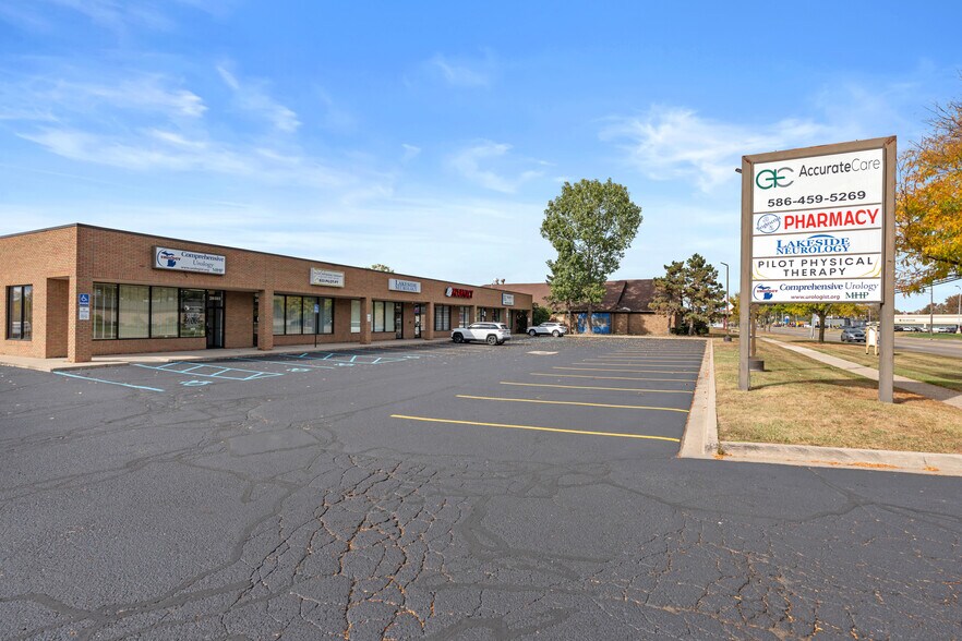 More Photos Of 28565-28585 Schoenherr Rd, Warren Medical For Lease