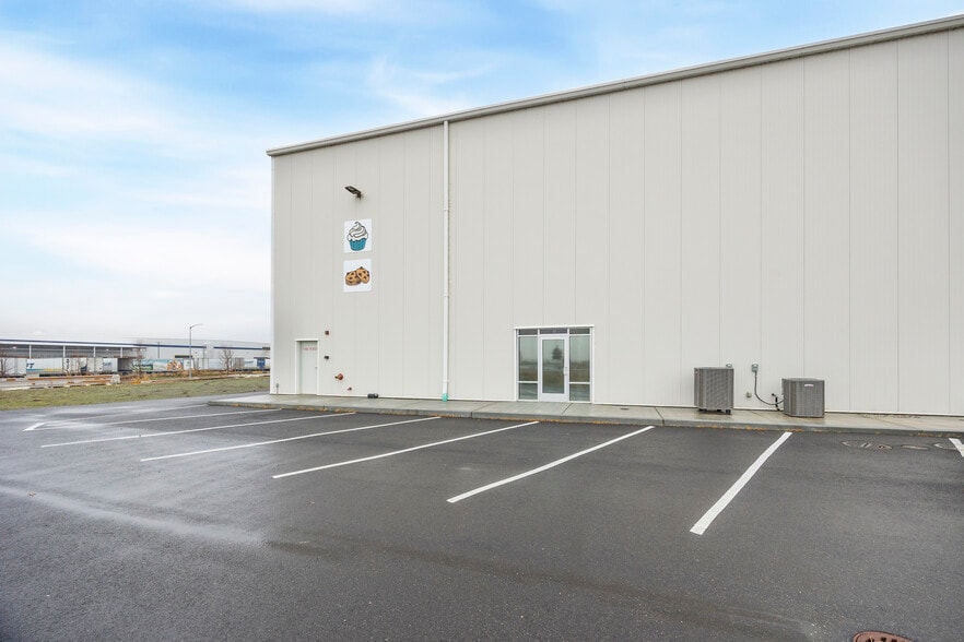 More Photos Of 2746 Battelle Blvd, Richland Industrial For Lease