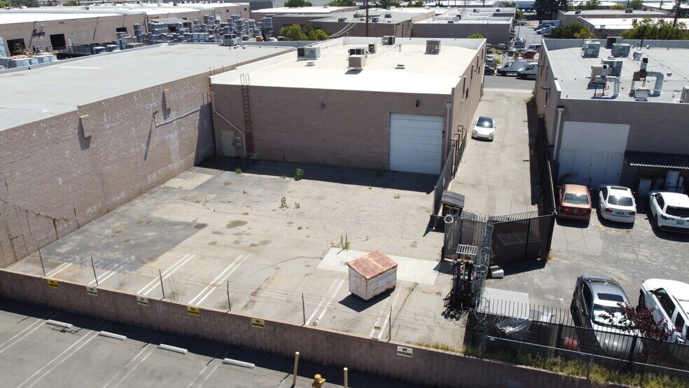 More Photos Of 9765 Eton Ave, Chatsworth Light Manufacturing For Lease