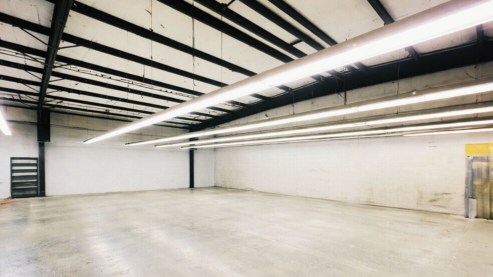 More Photos Of 3975 Moreland Ave, Conley Industrial For Lease