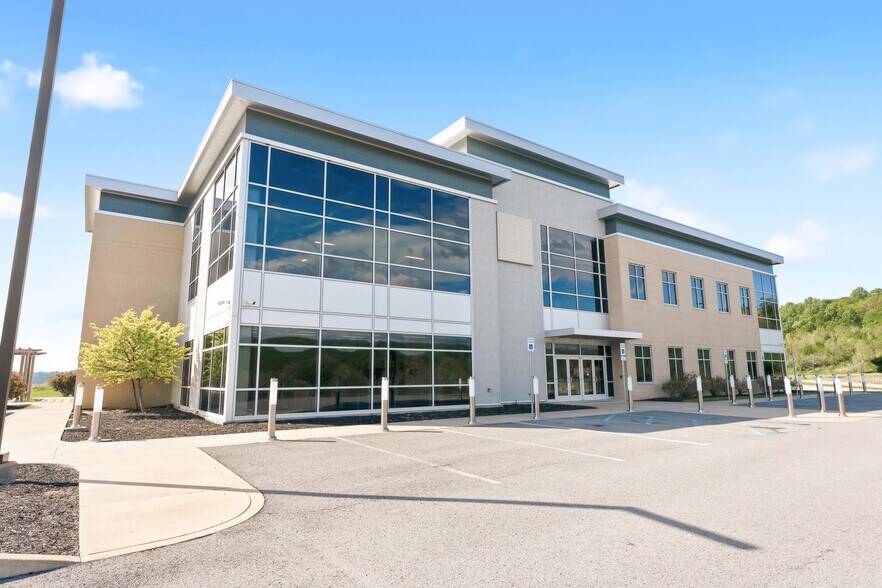 More Photos Of 423 Fortress Blvd, Morgantown Office For Sale