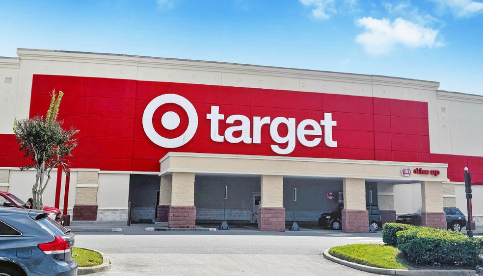 More Photos Of 303-881 N Alafaya Trl, Orlando Unknown For Lease