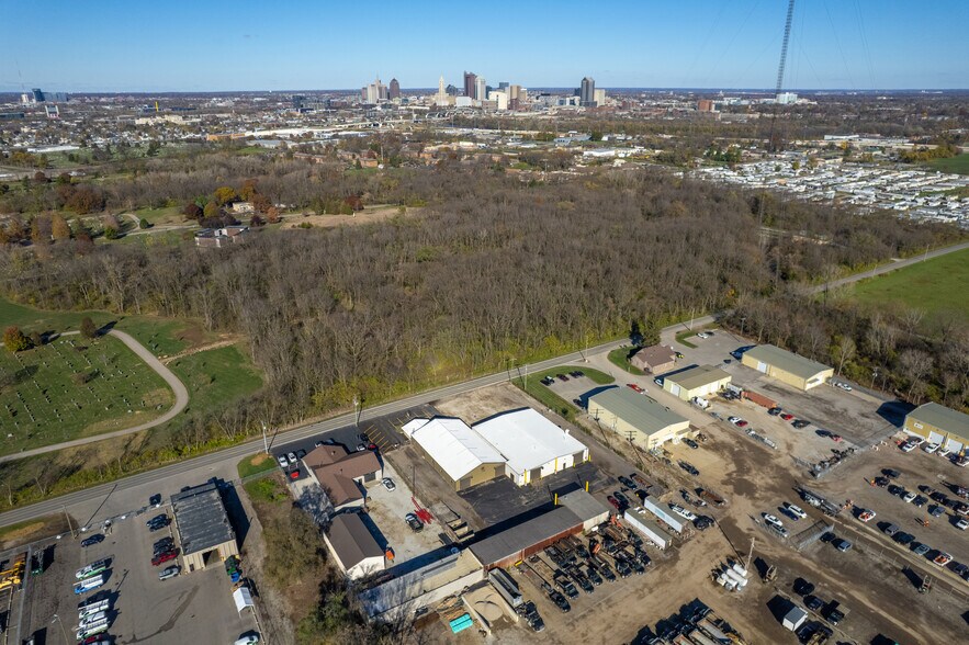 More Photos Of 1091 Stimmel Rd, Columbus Manufacturing For Lease