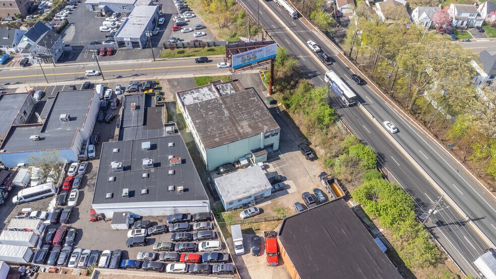 More Photos Of 158 Central Ave, Rochelle Park Warehouse For Lease