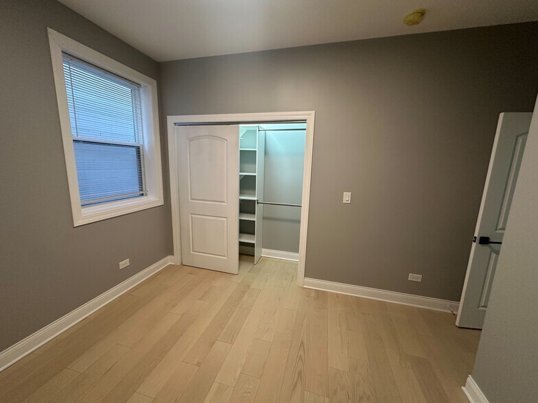 More Photos Of 4950-4956 S Michigan Ave, Chicago Apartments For Sale