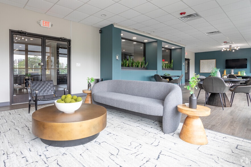 More Photos Of 1111 Park Ave, Baltimore Apartments For Lease