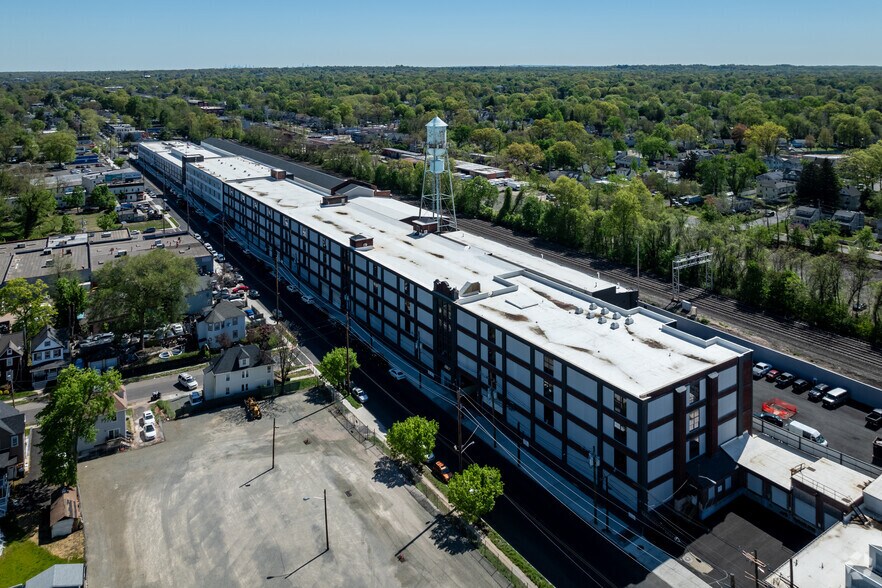 More Photos Of 1309-1645 W Front St, Plainfield Manufacturing For Lease