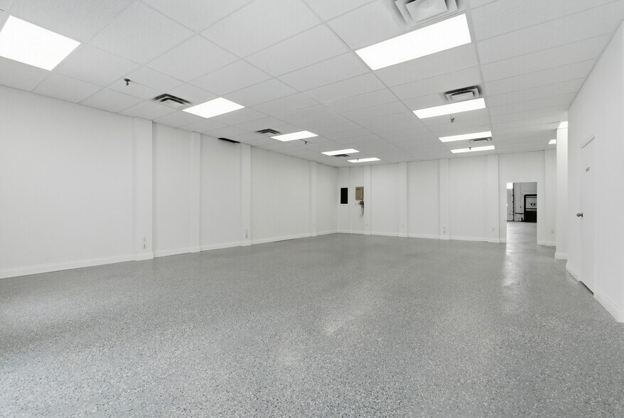 More Photos Of 397 Humberline Dr, Toronto Warehouse For Sale
