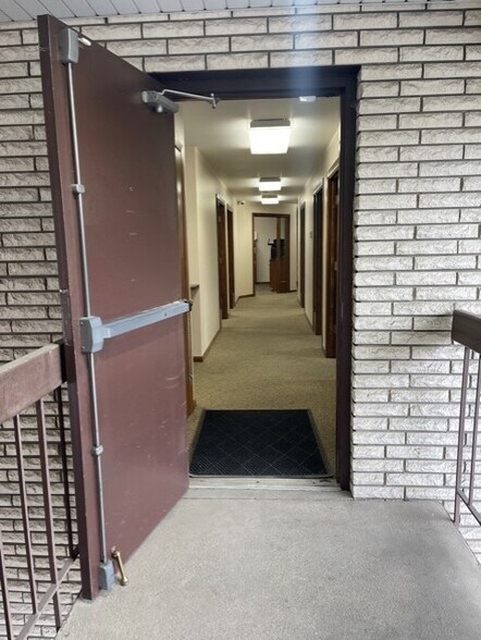 More Photos Of 201 E Center St, Provo Bank For Lease