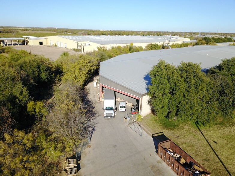 More Photos Of 5517 N 1st St, Abilene Distribution For Sale