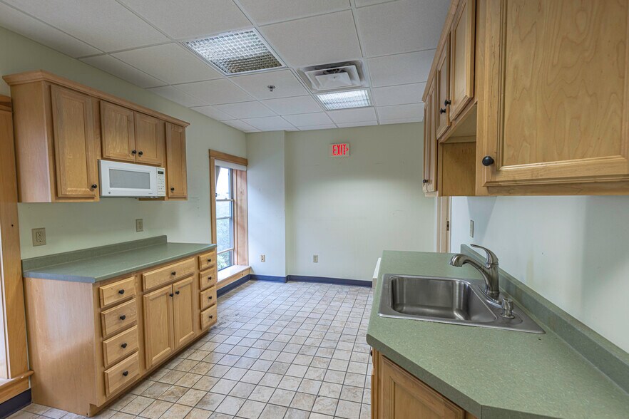 More Photos Of 9 May St, Bangor Medical For Sale