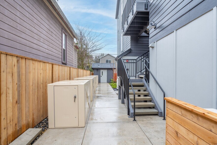 More Photos Of 3591 N Michigan Ave, Portland Apartments For Sale