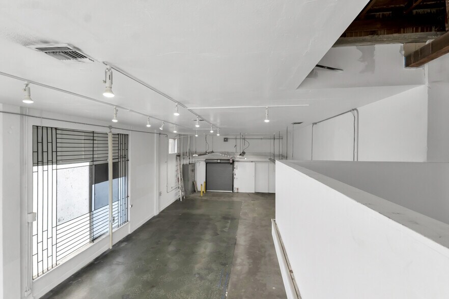 More Photos Of 7176 W Sunset Blvd, Los Angeles Storefront Retail Office For Sale