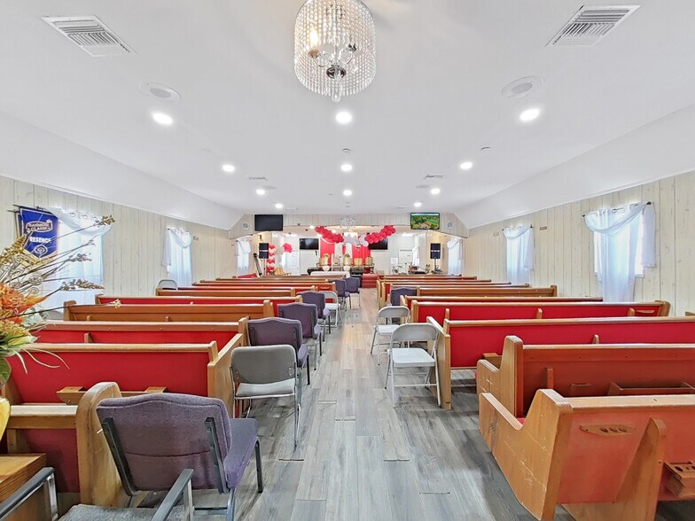 More Photos Of 3201 E Genessee St, Tampa Religious Facility For Sale