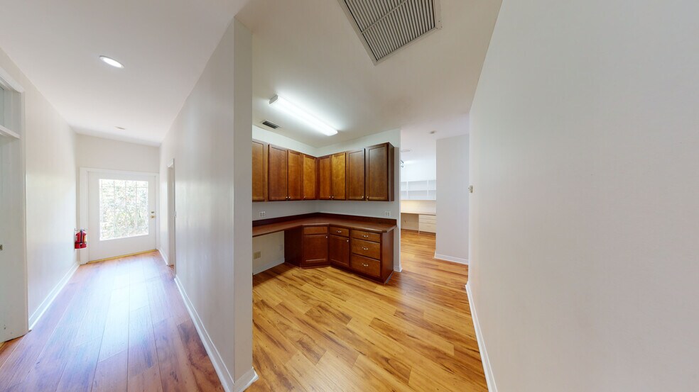 More Photos Of 2127 10th Ave, Vero Beach Office Residential For Sale