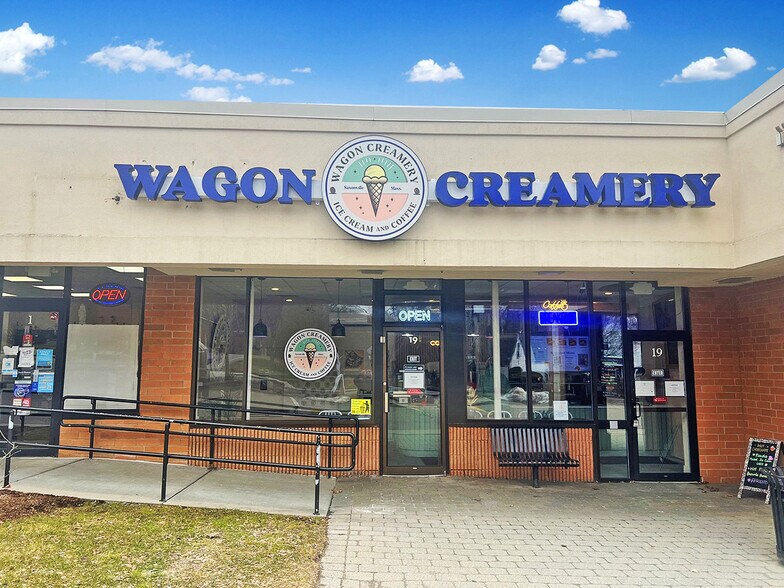 More Photos Of 1 Hamilton St, Framingham Freestanding For Lease