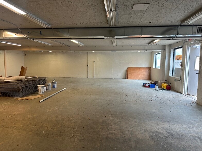 More Photos Of 342 Lexington Ave, Mount Kisco Light Distribution For Lease