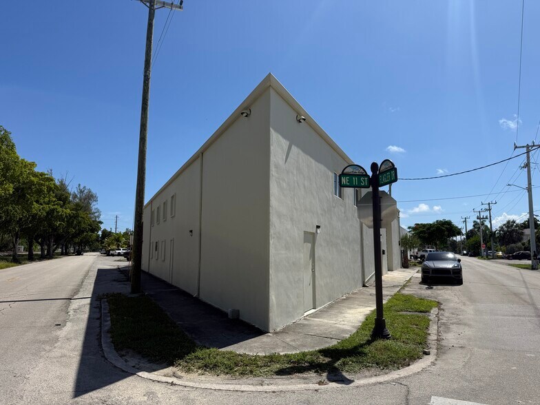 More Photos Of 701 NE 11th St, Fort Lauderdale Warehouse For Sale