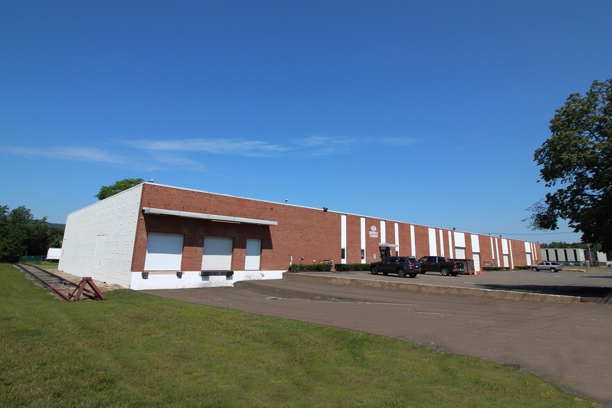 Primary Photo Of 27 Dodge Ave, North Haven Warehouse For Lease
