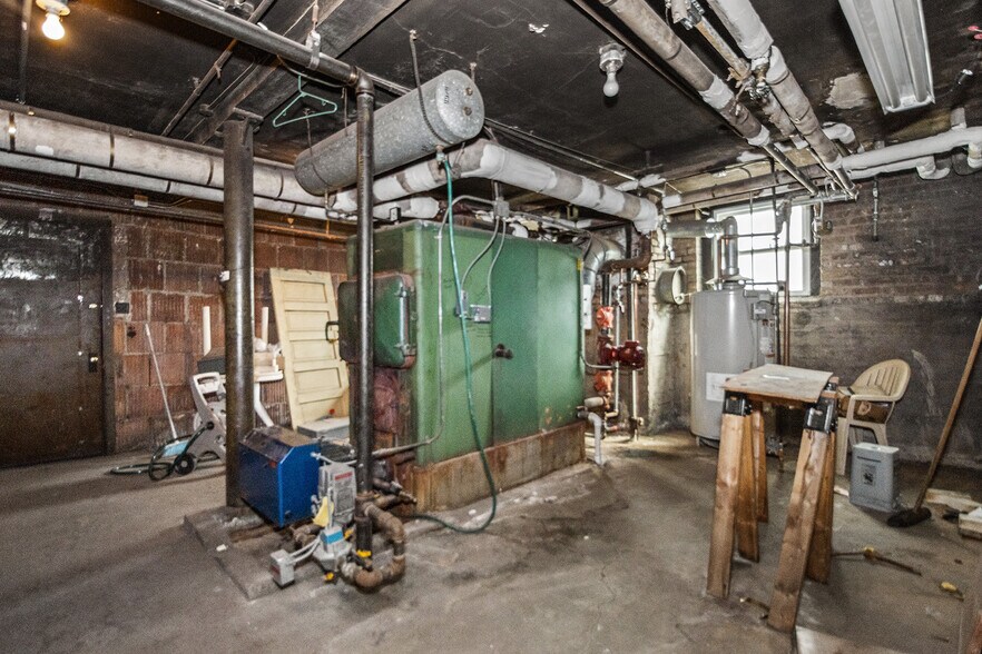 More Photos Of 4925-4933 W Patterson Ave, Chicago Apartments For Sale