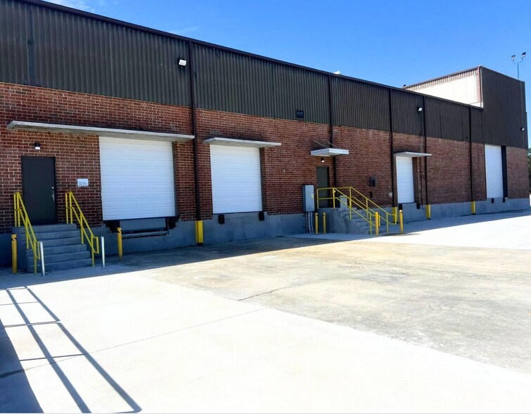 More Photos Of 780 King George Blvd, Savannah Warehouse For Lease