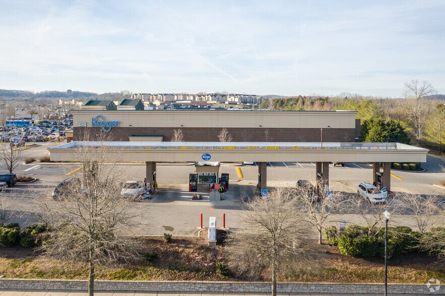 More Photos Of 1010-1038 Glenbrook Way, Hendersonville Unknown For Lease