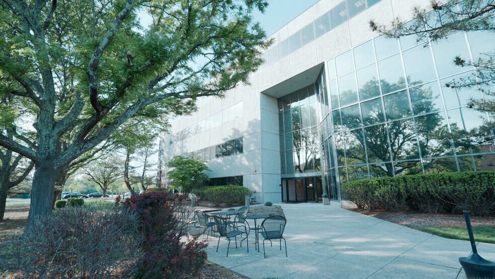 More Photos Of 242 Old New Brunswick Rd, Piscataway Office For Lease