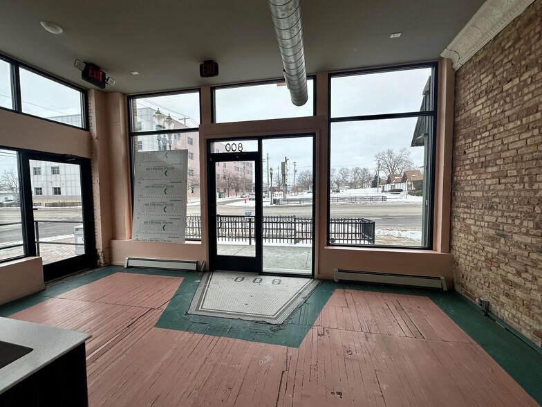 More Photos Of 800 E Michigan Ave, Lansing Apartments For Lease