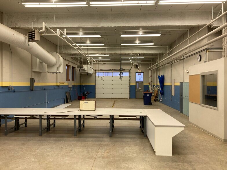 More Photos Of 802 E Central Entrance, Duluth Schools For Lease