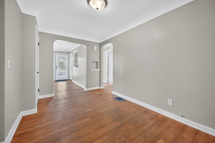 More Photos Of 5709 Cheviot Rd, White Oak Office For Sale