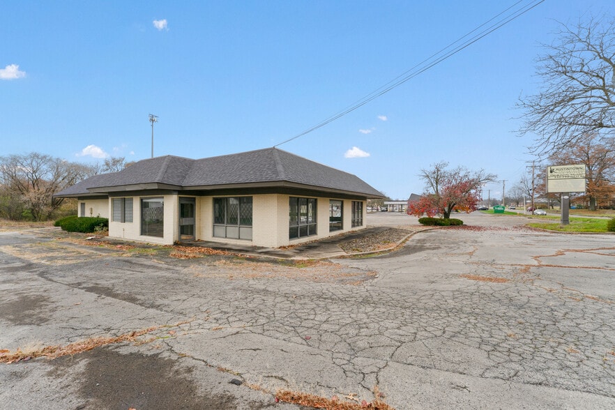 More Photos Of 4241 Kirk Rd, Austintown Office For Sale