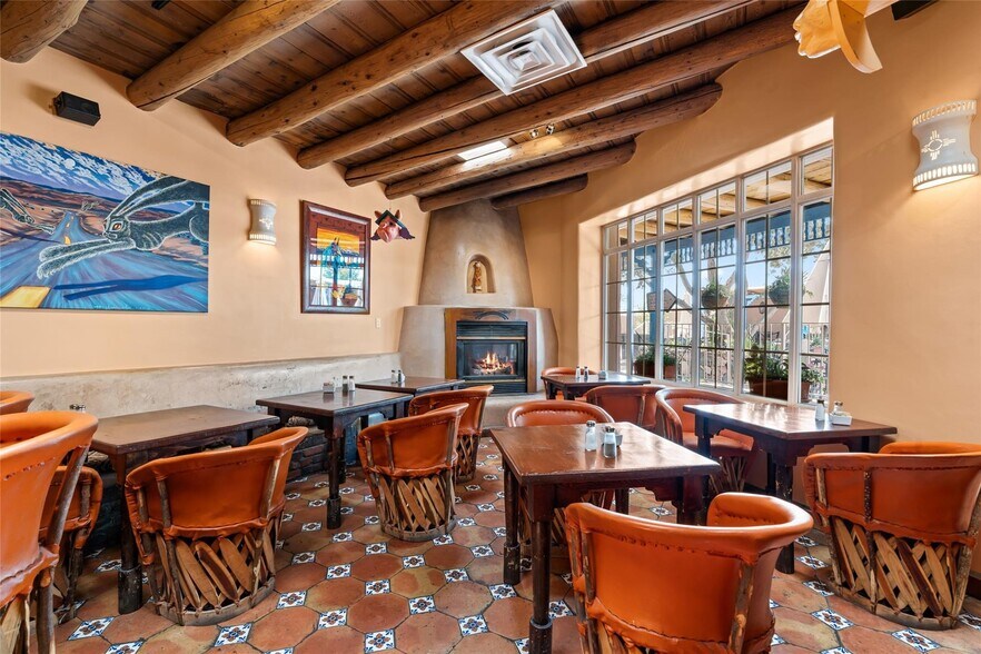 More Photos Of 4 Banana Ln, Santa Fe Restaurant For Sale