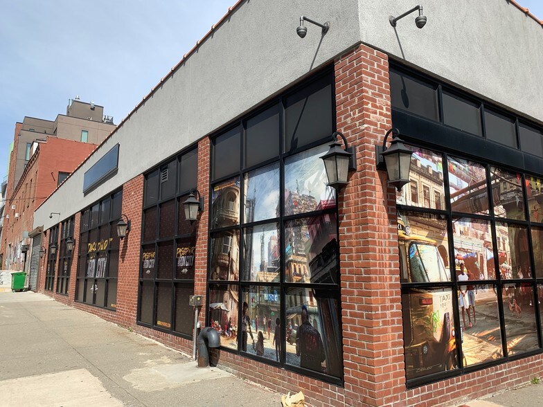 More Photos Of 470 Driggs Ave, Brooklyn Storefront For Lease