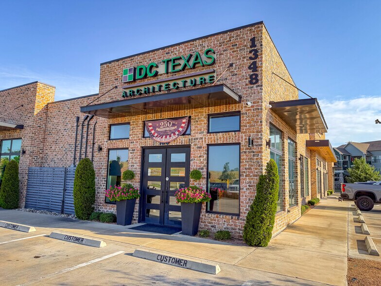 More Photos Of 1348 W US Highway 287 Byp, Waxahachie Office For Lease