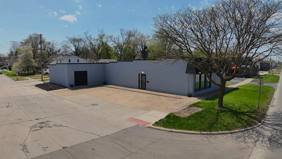 More Photos Of 25611 Van Born Rd, Taylor Freestanding For Sale