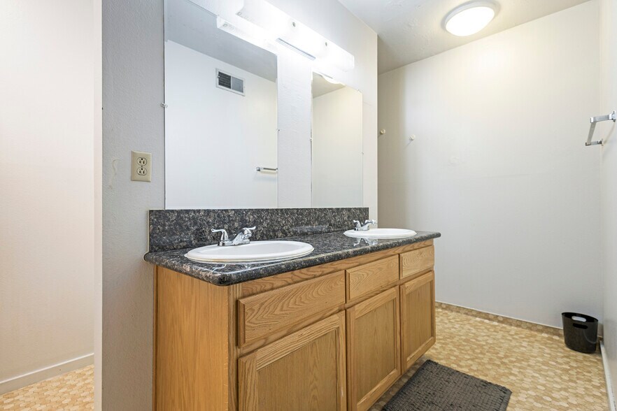 More Photos Of 609 Rancheria Dr, Chico Apartments For Sale