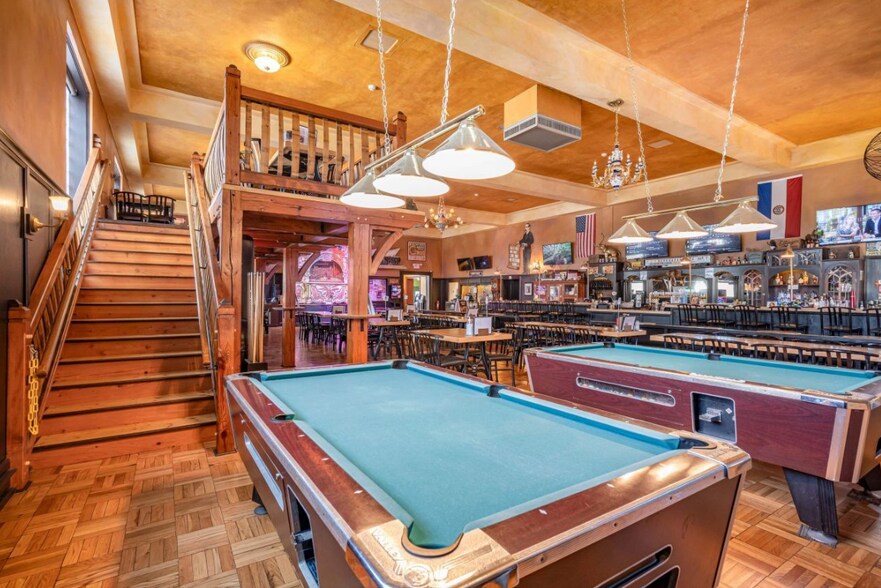 More Photos Of 623 Broadway St, Baraboo Specialty For Sale