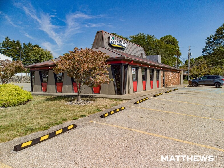 Primary Photo Of 1616 N 2nd St, Clinton Fast Food For Sale