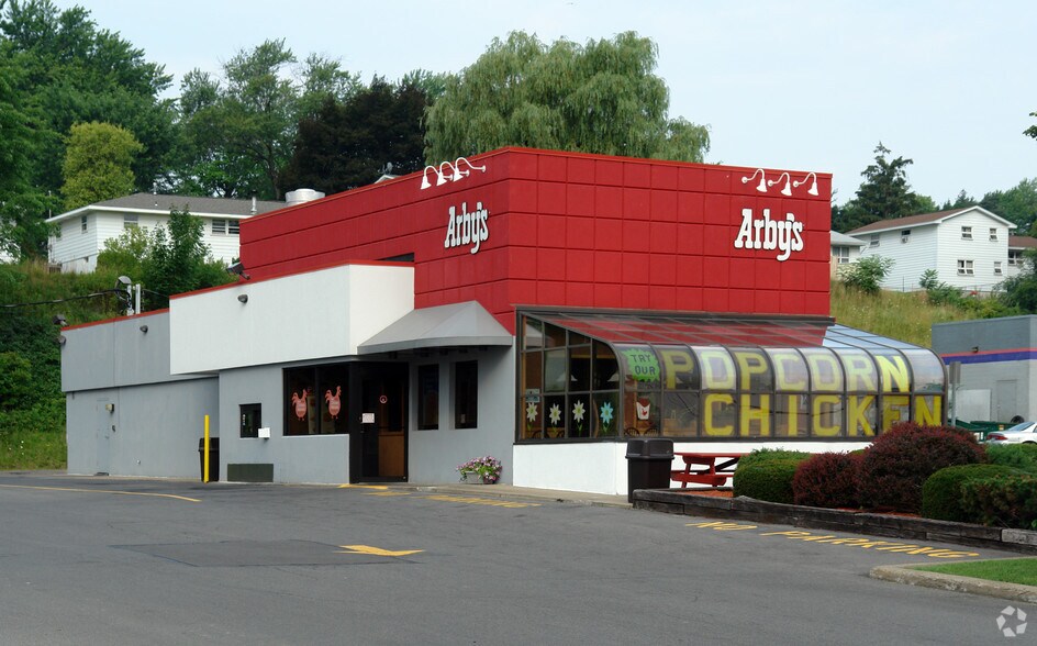 More Photos Of 3250 Erie Blvd E, De Witt Fast Food For Sale