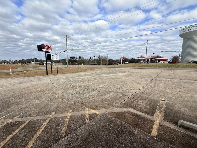 More Photos Of 4414 Old Railroad Bed Rd, Harvest General Retail For Lease