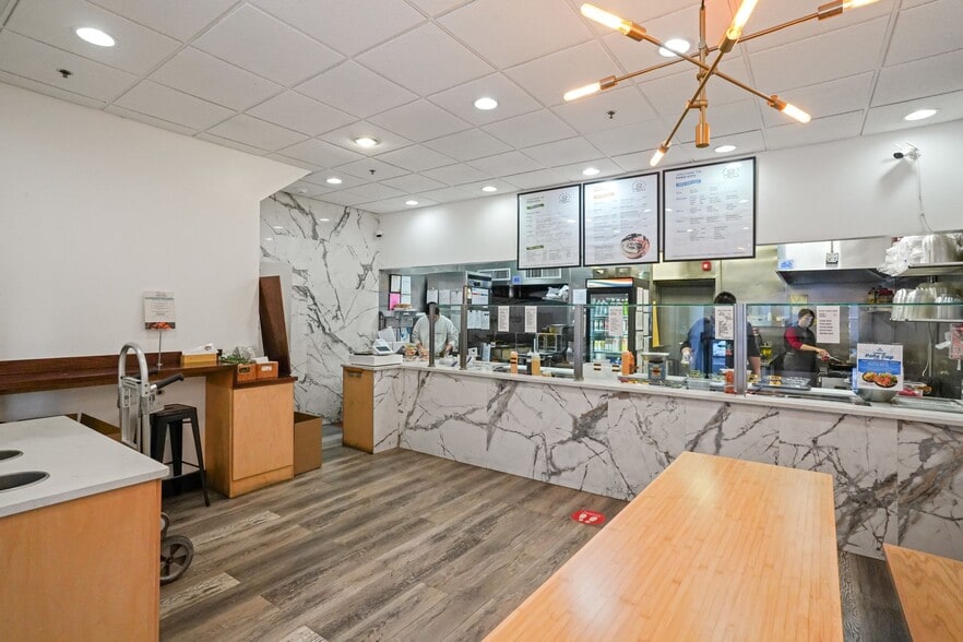 More Photos Of 63-65 Broad St, Boston Storefront Retail Residential For Sale