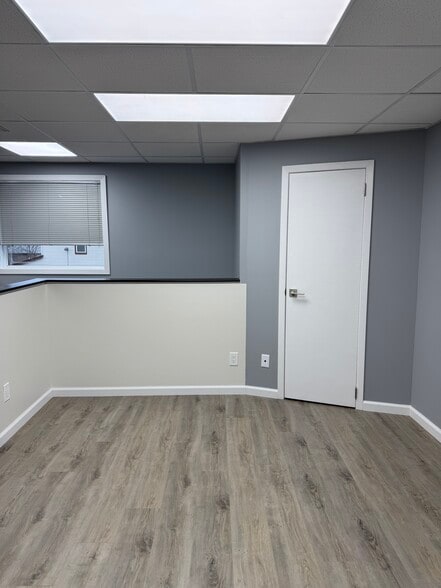 More Photos Of 128 Front St, Mineola Office For Sale