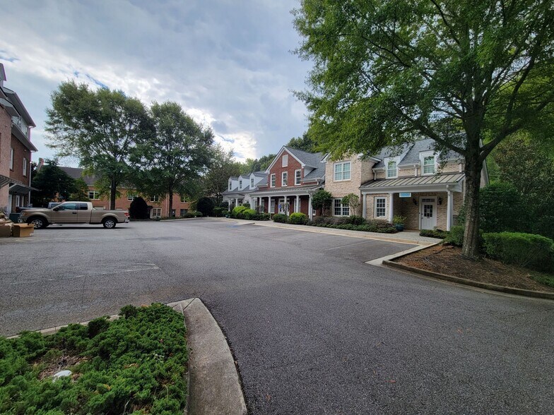 More Photos Of 182 Ben Burton Cir, Bogart Office For Sale