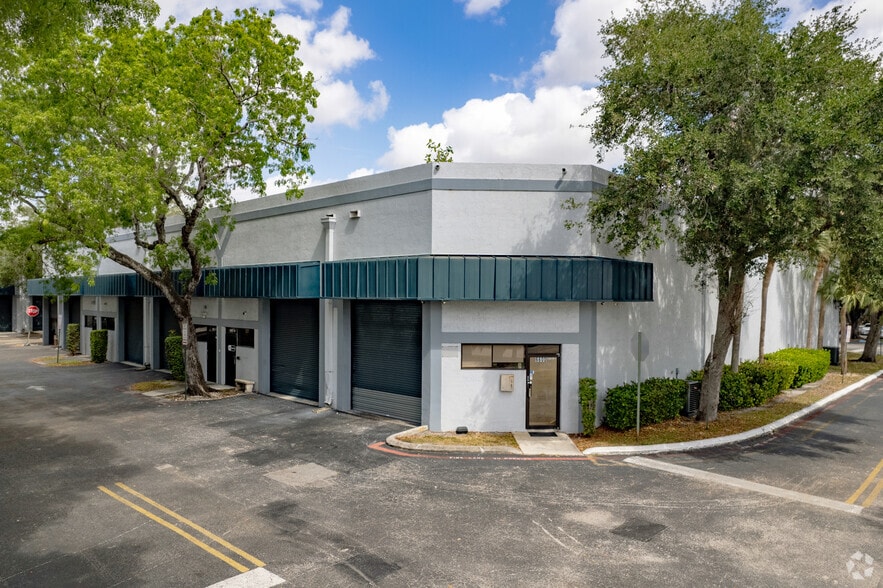 More Photos Of 6741 W Sunrise Blvd, Plantation Unknown For Lease