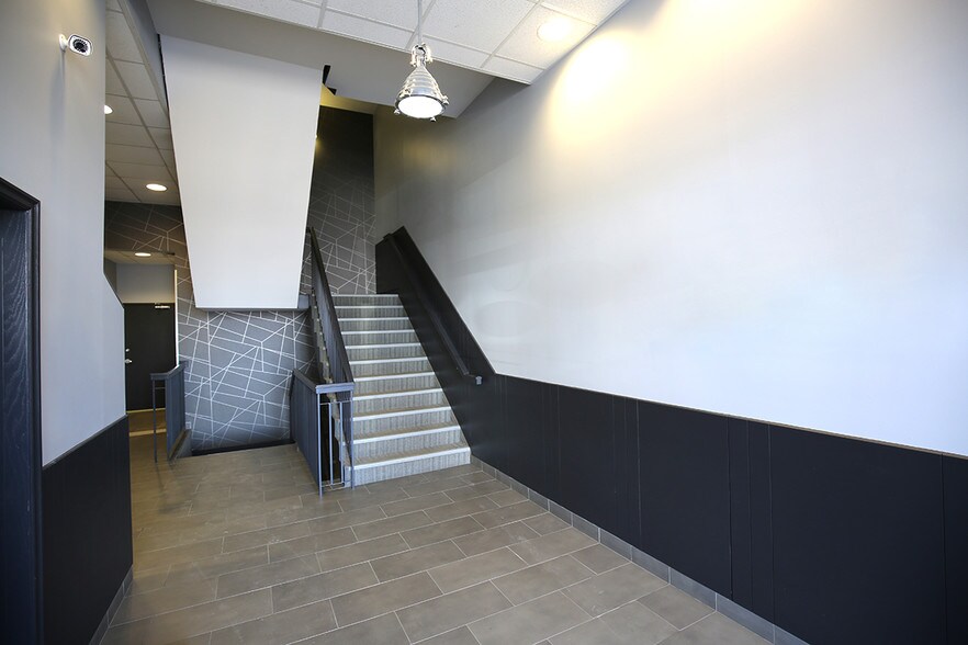 More Photos Of 1725 10th Ave SW, Calgary Office For Lease