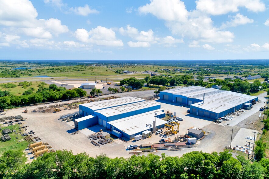 More Photos Of 500 Randall St, Rhome Manufacturing For Lease