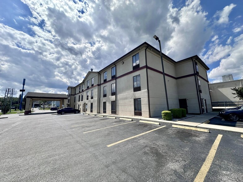 Primary Photo Of 5635 Tillmans Corner Pky, Theodore Hotel For Sale