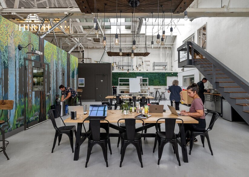 More Photos Of 2321 Filbert St, Oakland Warehouse For Sale