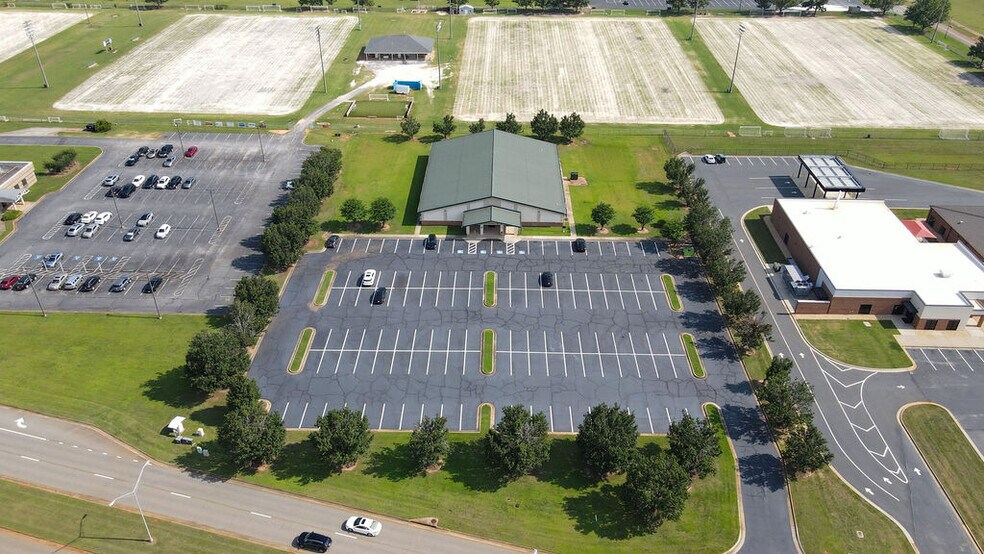 More Photos Of 96 Cohen Walker Dr, Warner Robins Medical For Sale