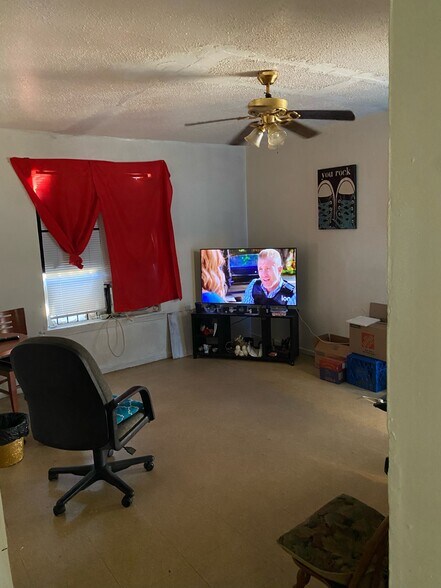 More Photos Of 1350 Willie Mitchell, Memphis Apartments For Sale